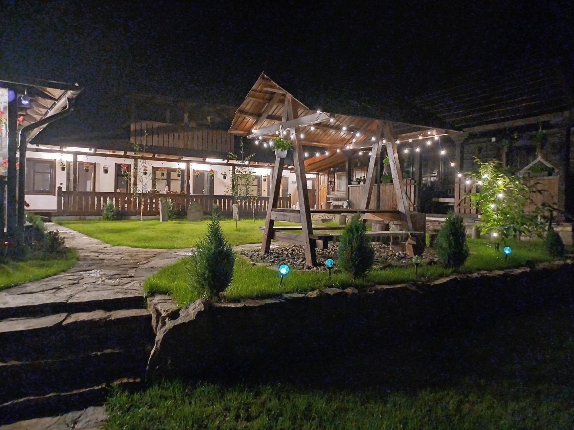 Casuta Din Valea Regilor Villa Gradistea de Munte Bagian luar foto